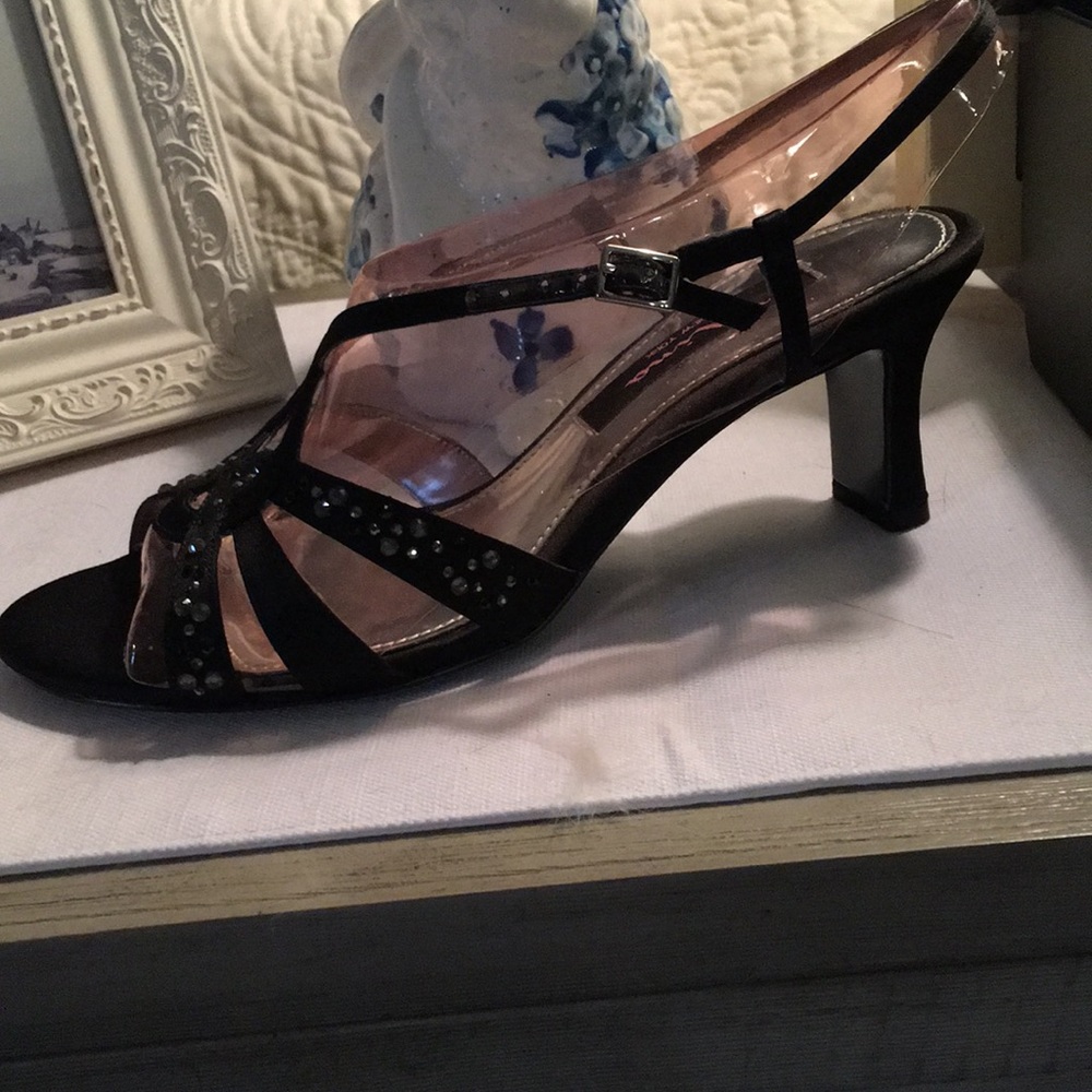 Shoes - Picture 3 of 3